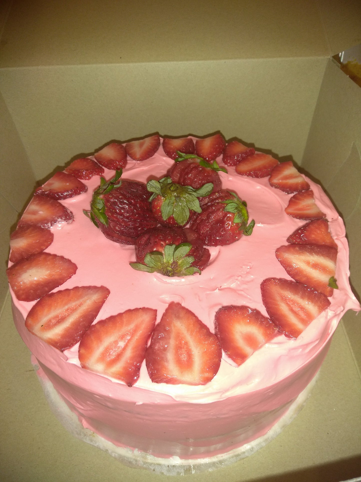 Strawberry Three-Layer Cake (8 inch, with fruit)